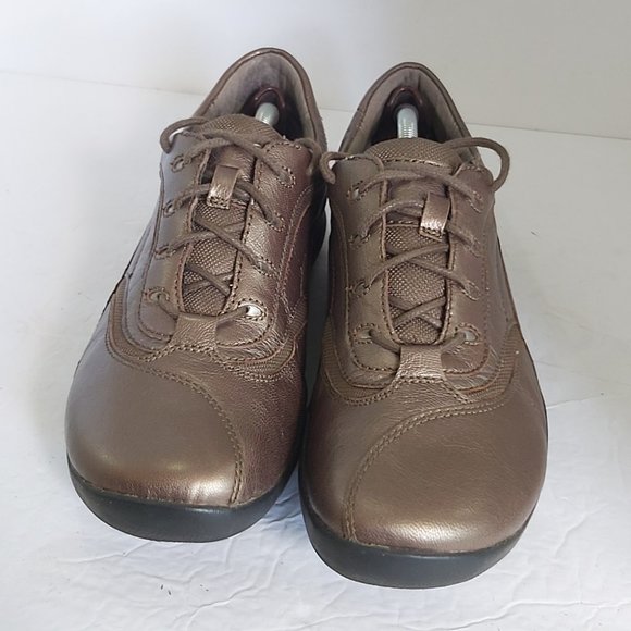CLARKS | Women's In Motion Leather Comfort Shoes Metallic Bronze Size 8.5 - Picture 2 of 8